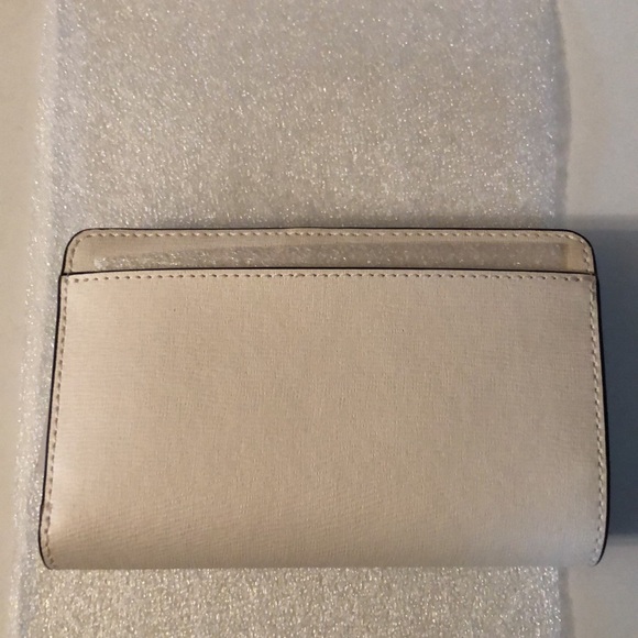 Kate Spade NYC Big Apple Medium Wallet - Picture 4 of 9